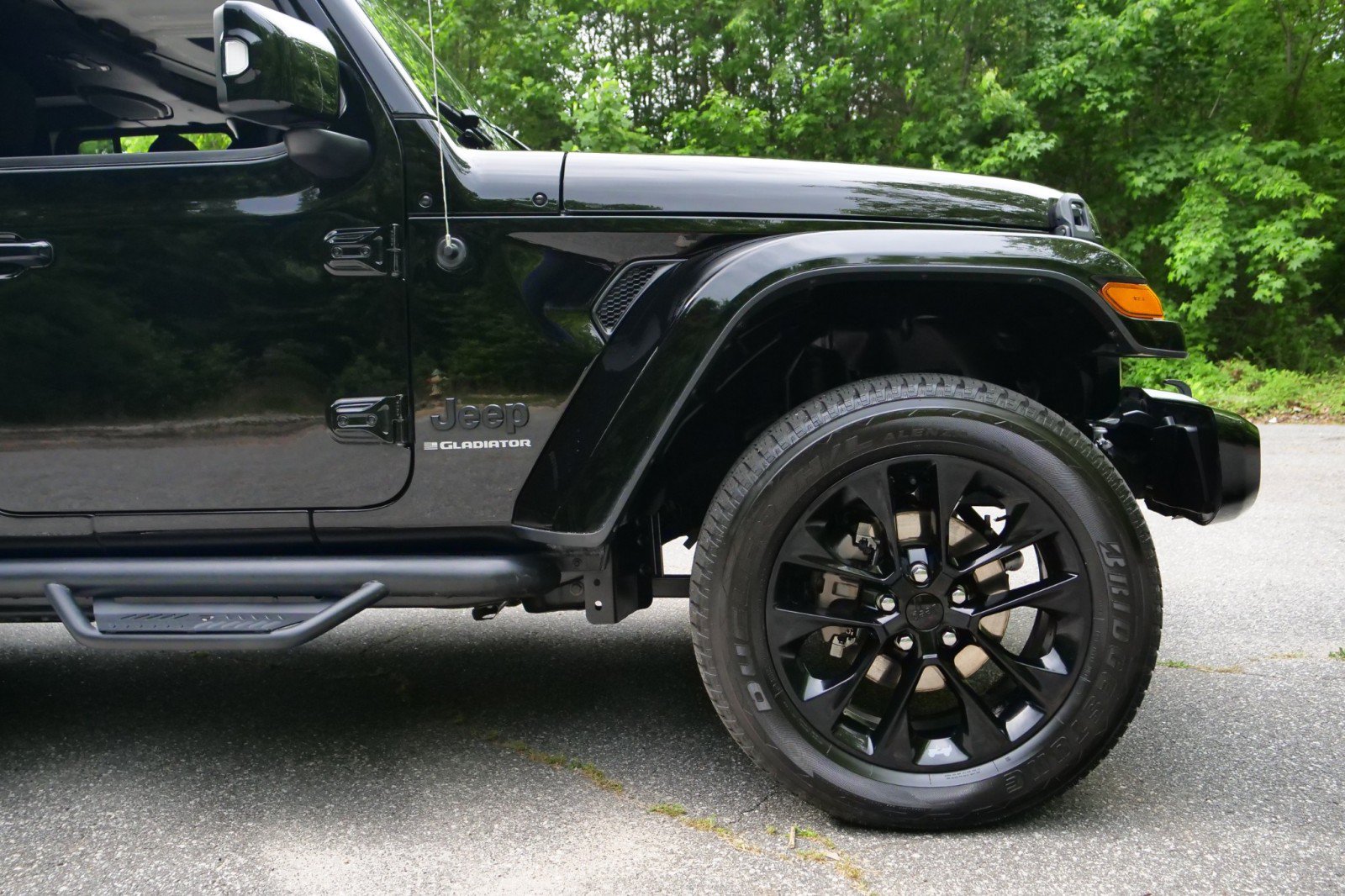 Used 2023 Jeep Gladiator Overland AWD/4WD image 41