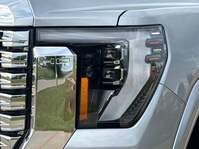 Used 2026 GMC Sierra 3500 Denali w/ Technology Package AWD/4WD image 4