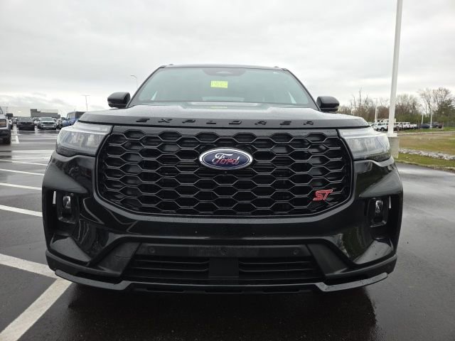 Used 2025 Ford Explorer ST w/ Sun And Sound Package image 3