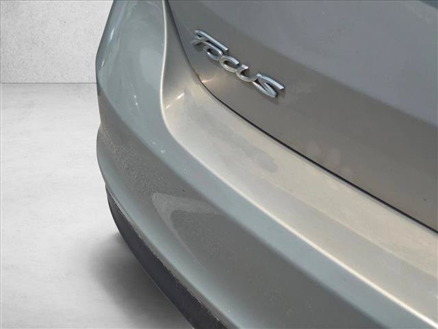 Used 2015 Ford Focus SE FWD image 11