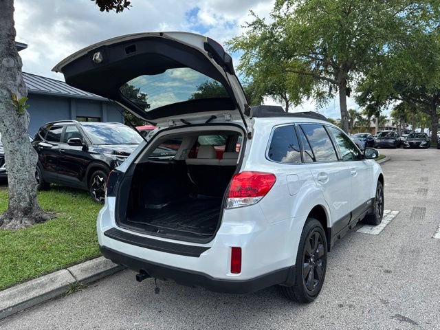 Used 2012 Subaru Outback 3.6R Limited w/ Moonroof Pkg AWD/4WD image 19