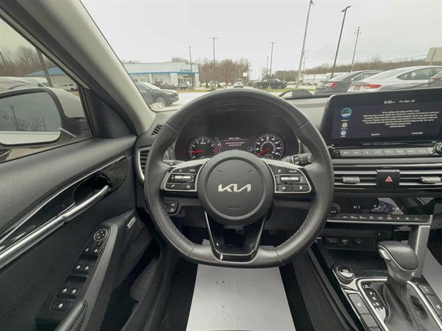 Used 2023 Kia Seltos SX w/ SX Sunroof Package AWD/4WD image 14