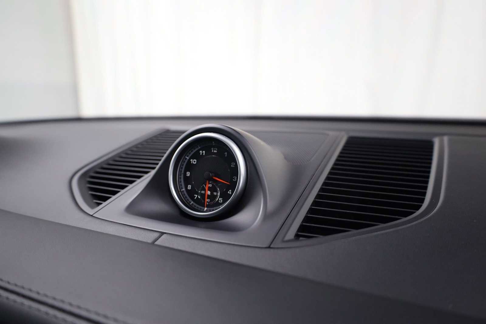 Used 2018 Porsche Macan GTS image 23