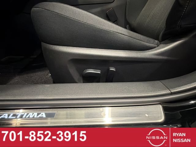 New 2026 Nissan Altima 2.5 SV w/ SV Special Edition Package AWD/4WD image 36