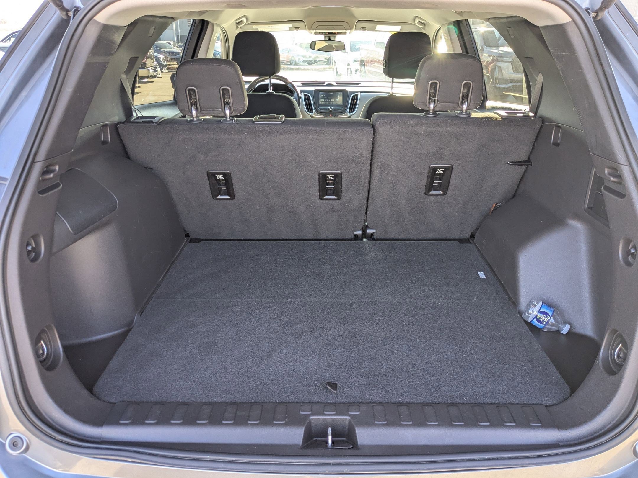 Used 2018 Chevrolet Equinox LT image 18