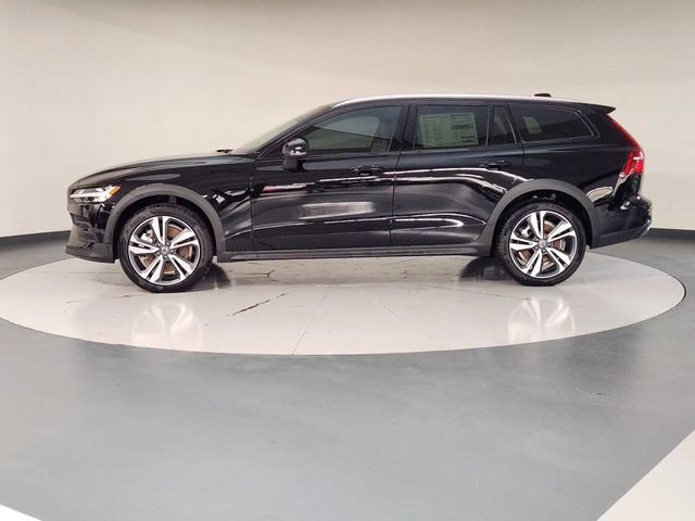 New 2026 Volvo V60 B5 Cross Country Plus w/ Protection Package Premier image 5