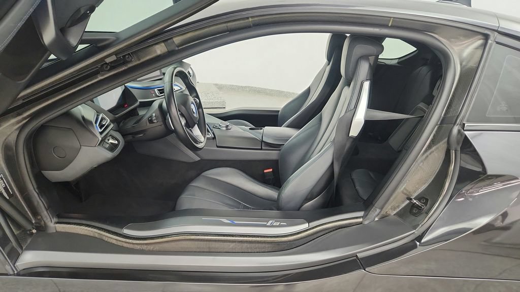 Used 2016 BMW i8 AWD/4WD image 27