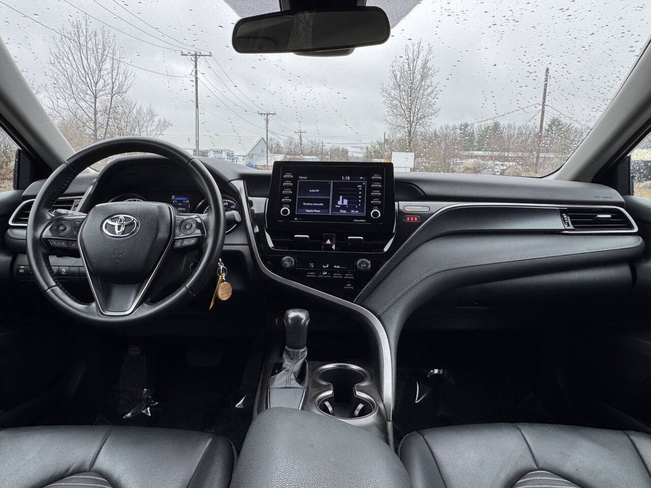 Used 2021 Toyota Camry SE FWD image 18