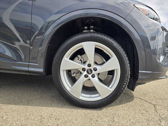 Used 2025 Audi Q5 Premium Plus w/ Premium Plus AWD/4WD image 9