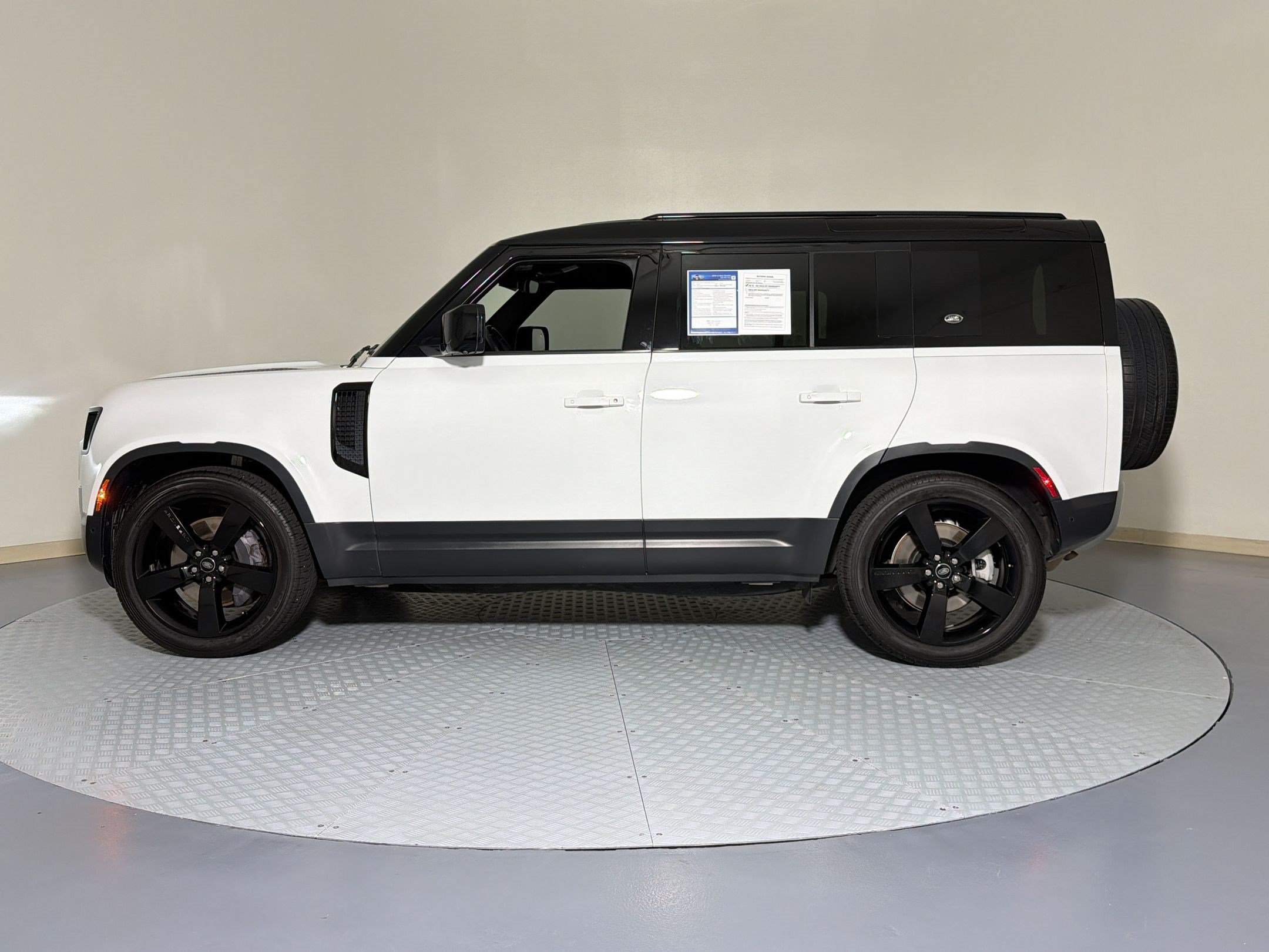 Used 2023 Land Rover Defender 110 S AWD/4WD image 2