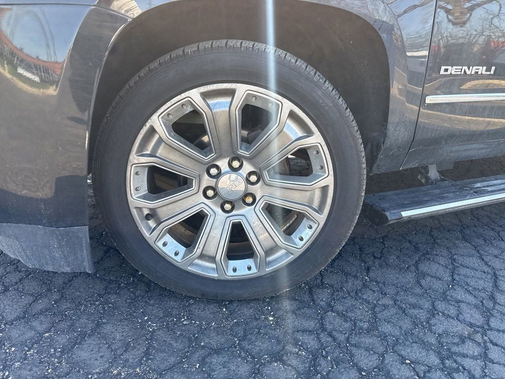 Used 2016 GMC Yukon Denali w/ Open Road Package image 2