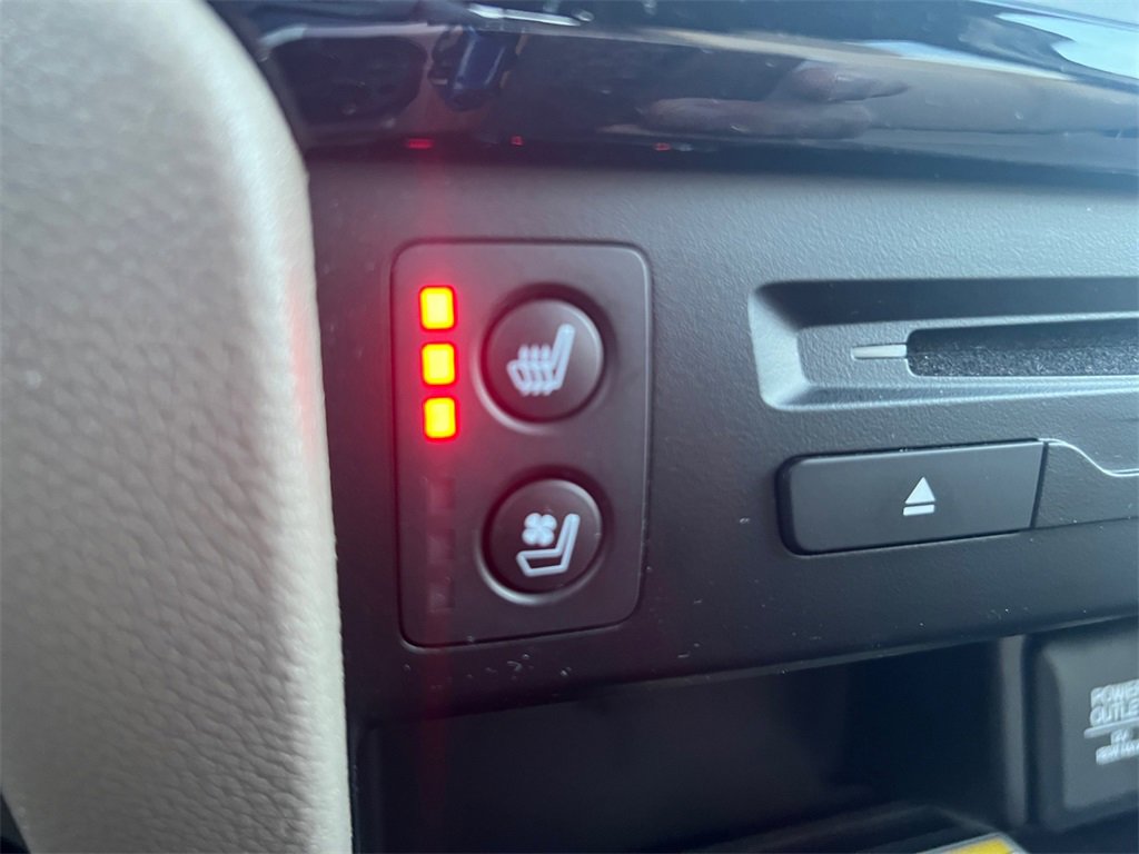 Used 2022 Honda Pilot Elite image 22