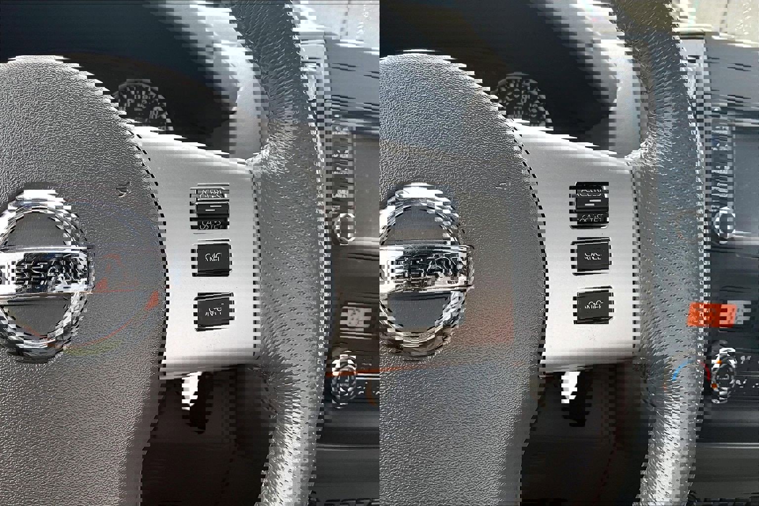 Used 2017 Nissan Frontier SL AWD/4WD image 23