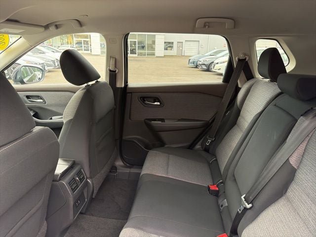 Used 2022 Nissan Rogue SV AWD/4WD image 26