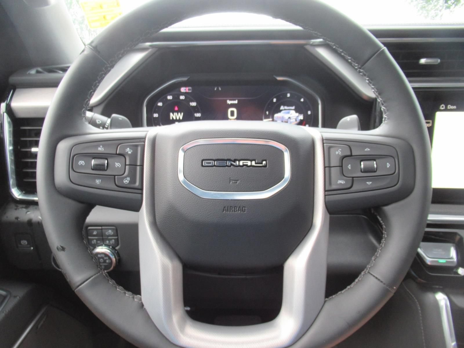 Used 2025 GMC Sierra 1500 Denali w/ Denali Reserve Package AWD/4WD image 22