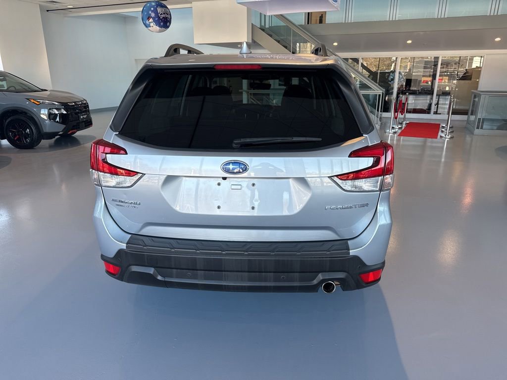 Used 2023 Subaru Forester Limited image 5