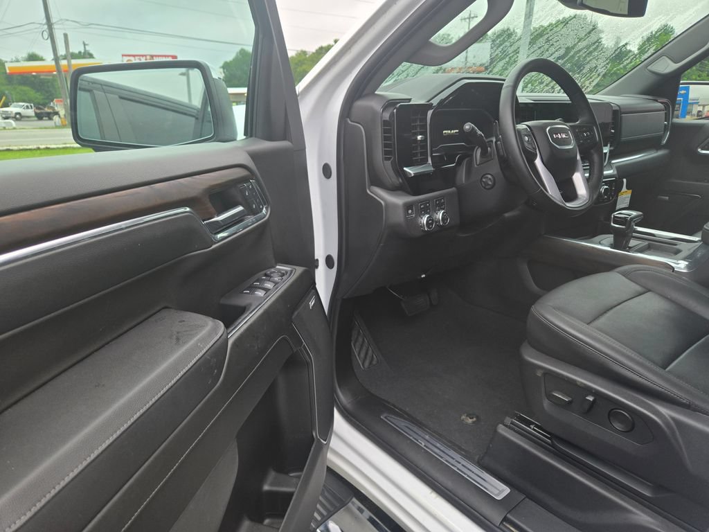Used 2024 GMC Sierra 1500 SLT w/ SLT Premium Plus Package AWD/4WD image 6