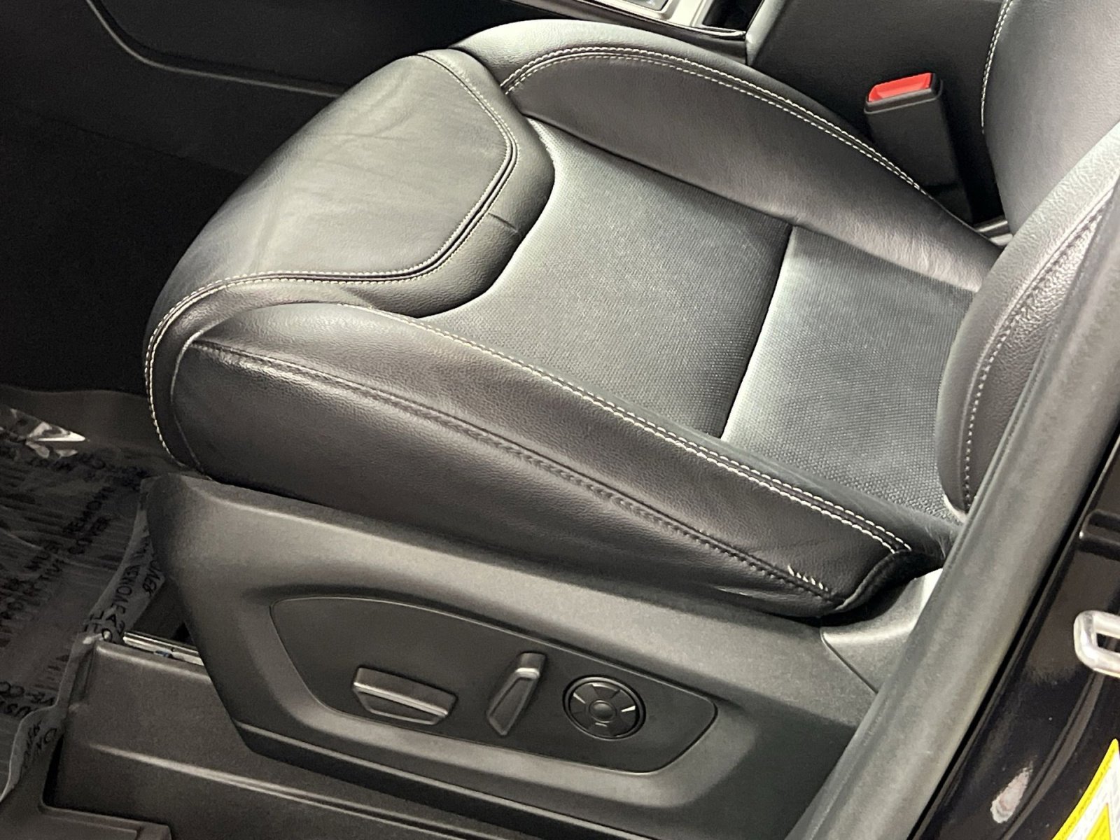 Used 2021 Ford Explorer ST w/ Equipment Group 401A image 14