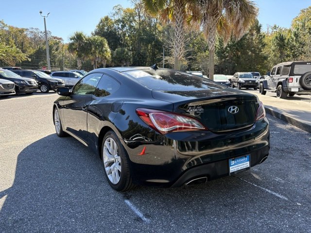 Used 2014 Hyundai Genesis 2.0T image 3