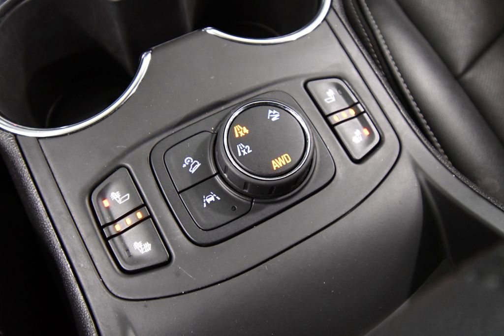 Used 2022 GMC Terrain SLT w/ LPO, Floor Liner Package image 26