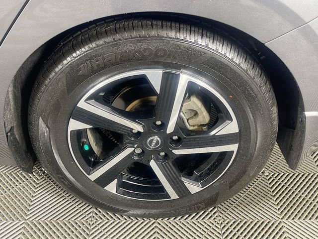 Used 2024 Nissan Sentra SV w/ All-Weather Package FWD image 30