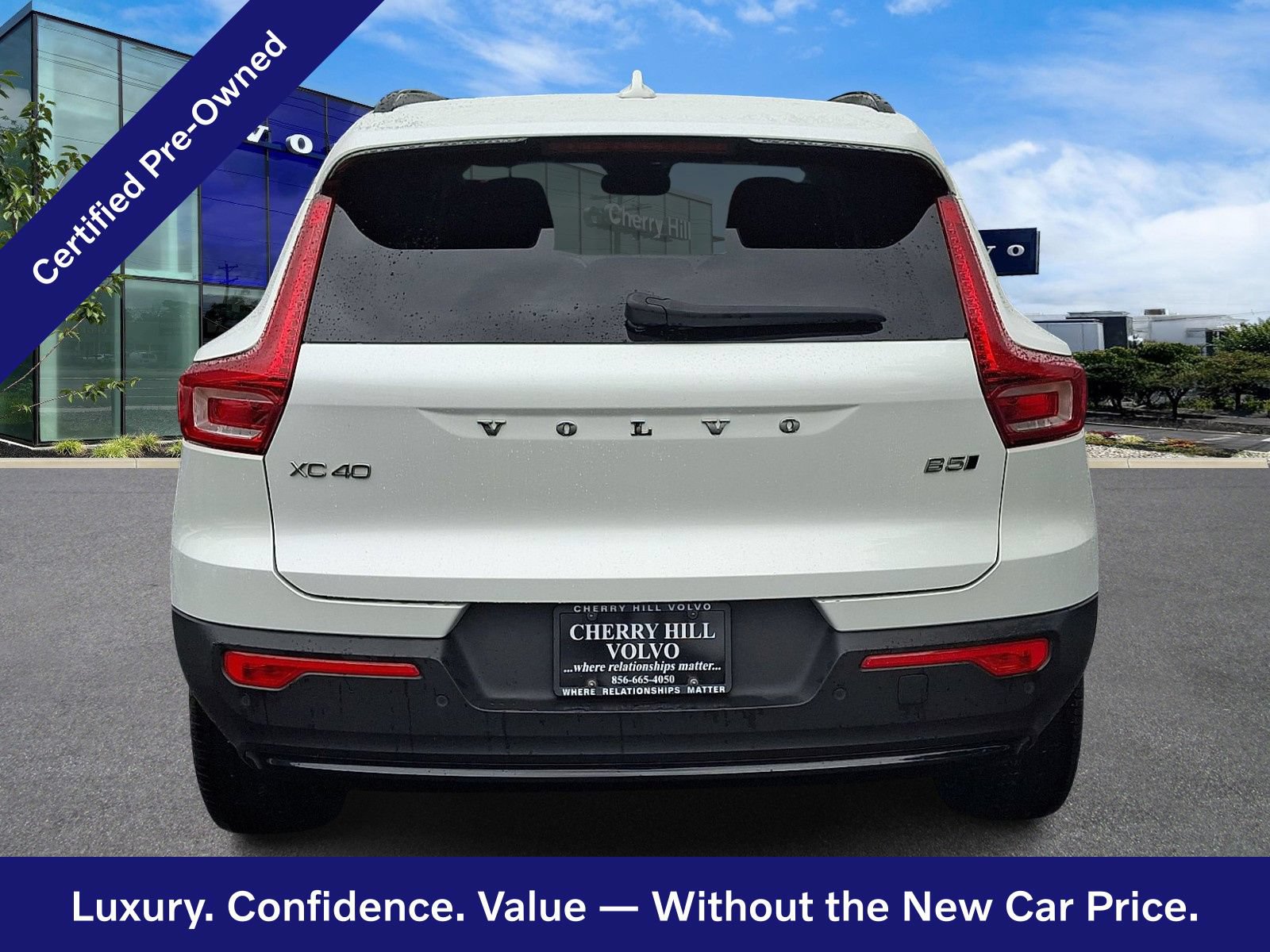 Certified 2024 Volvo XC40 B5 Plus w/ Protection Package Premier AWD/4WD image 6