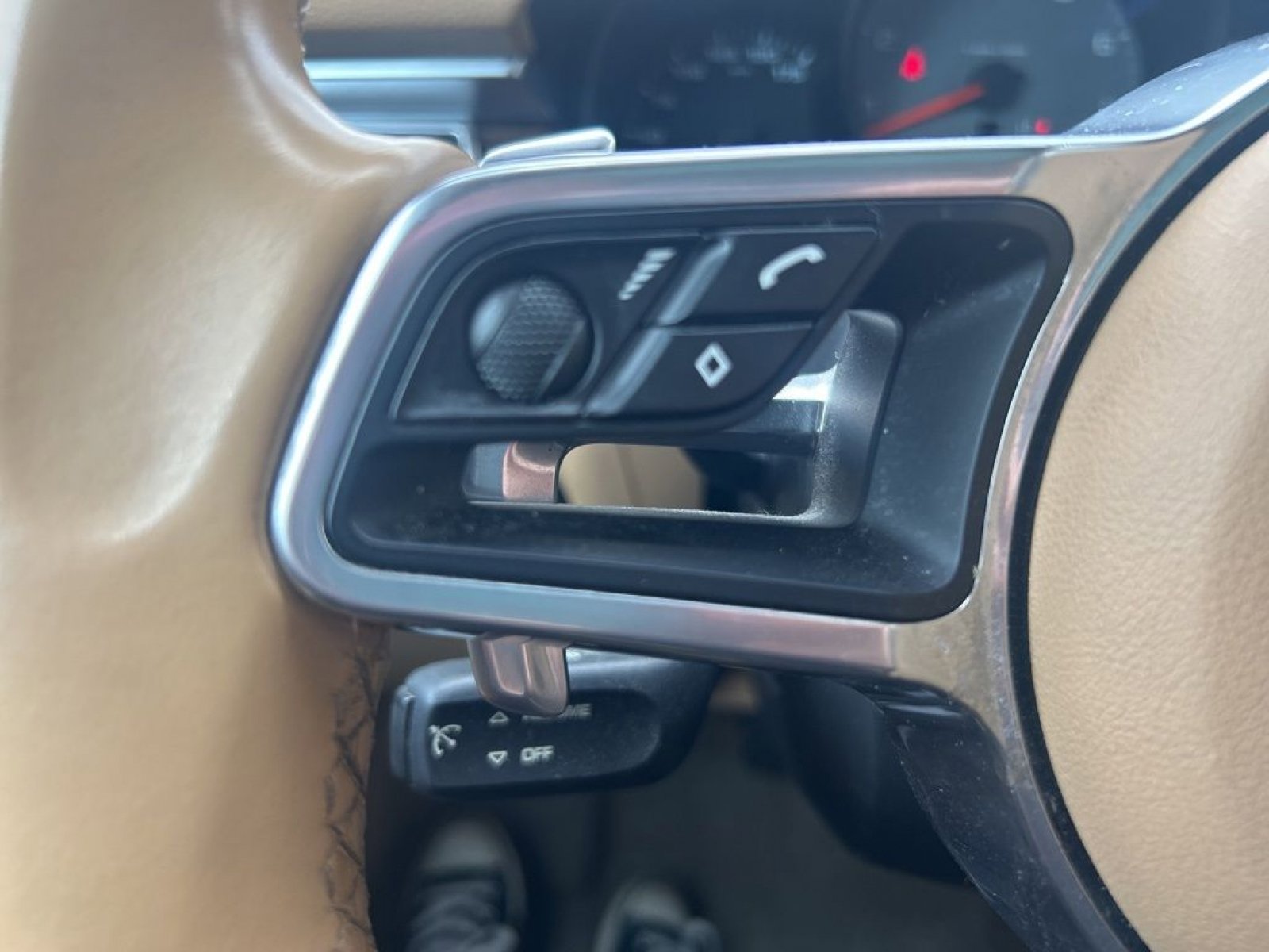 Used 2017 Porsche Macan S image 17