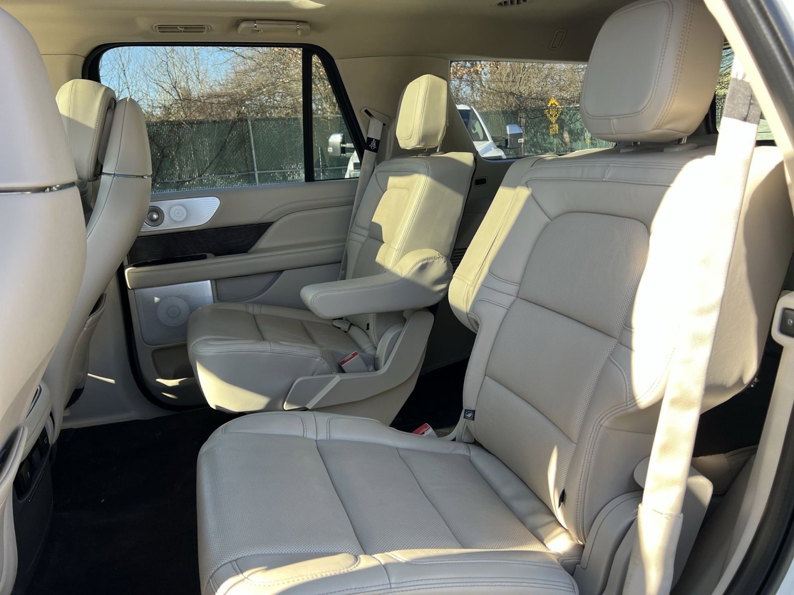 Used 2021 Lincoln Navigator Reserve w/ Luxury Package image 24