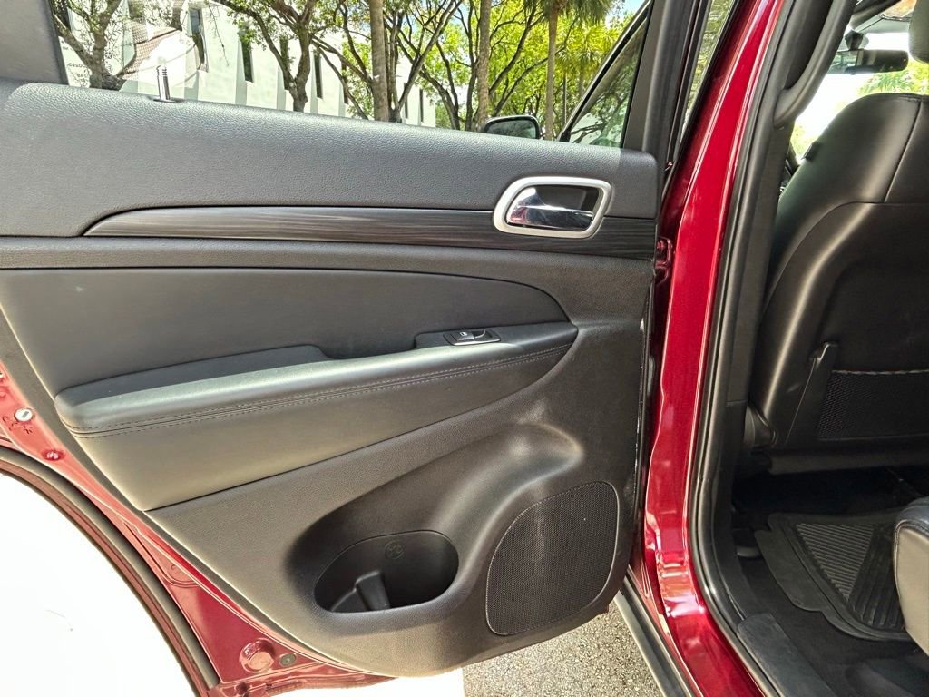 Used 2021 Jeep Grand Cherokee Laredo X RWD image 42