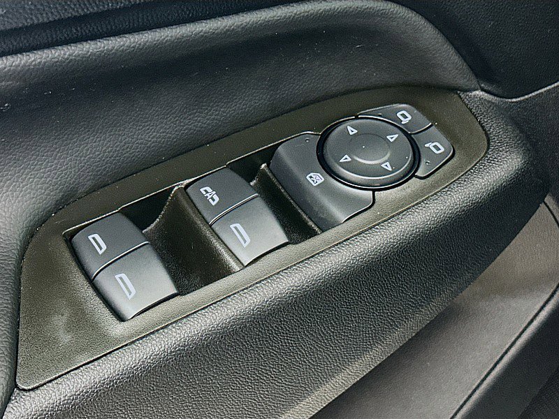 Used 2023 Chevrolet Equinox LT image 18