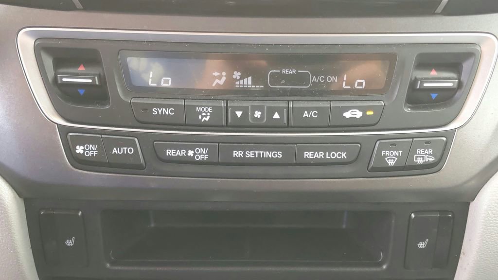 Used 2022 Honda Pilot Special Edition image 28