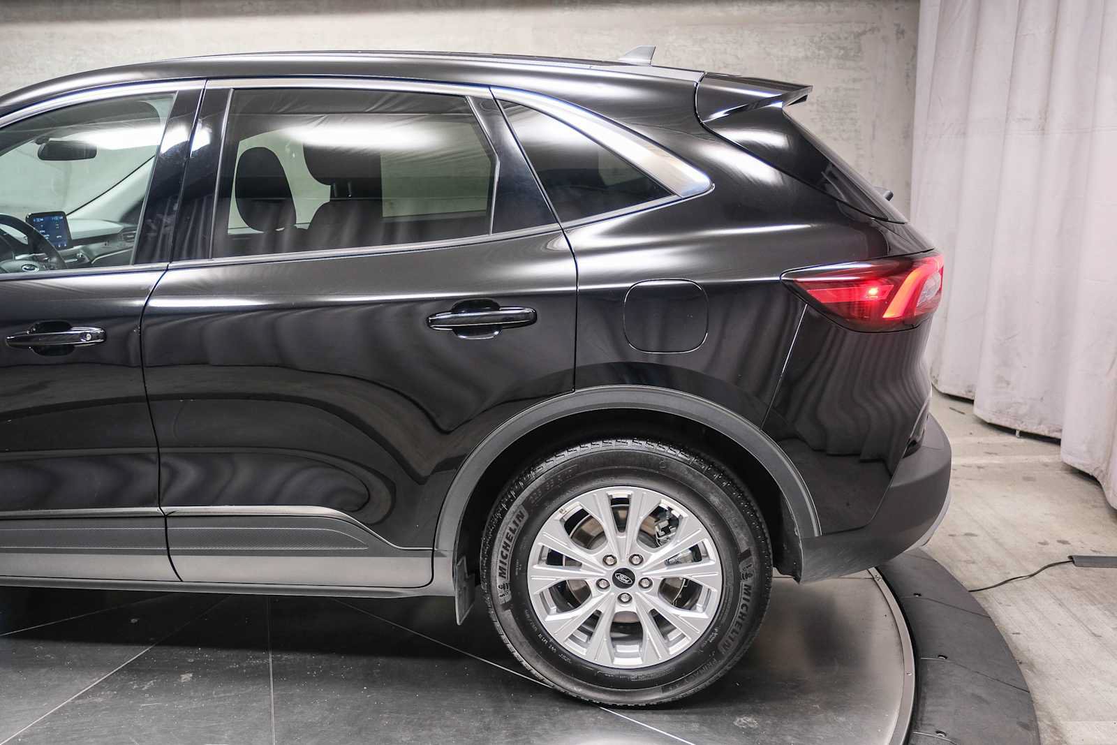 Used 2024 Ford Escape Active FWD image 8