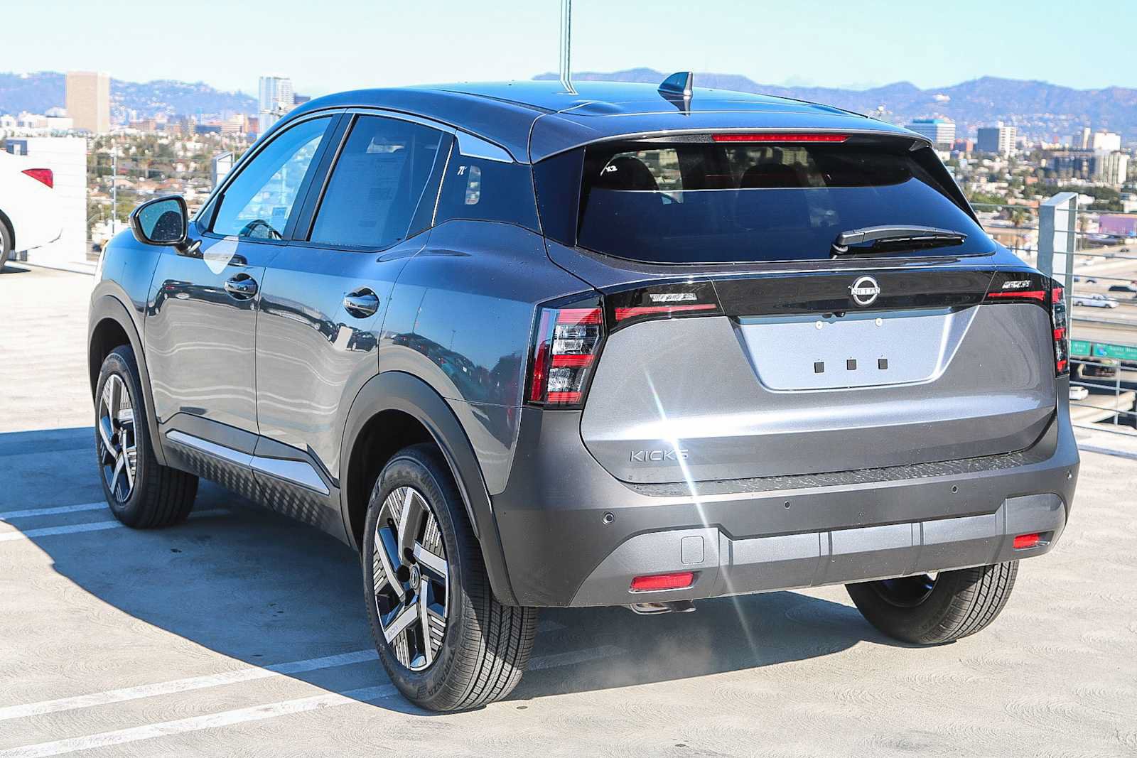 New 2025 Nissan Kicks SV FWD image 8