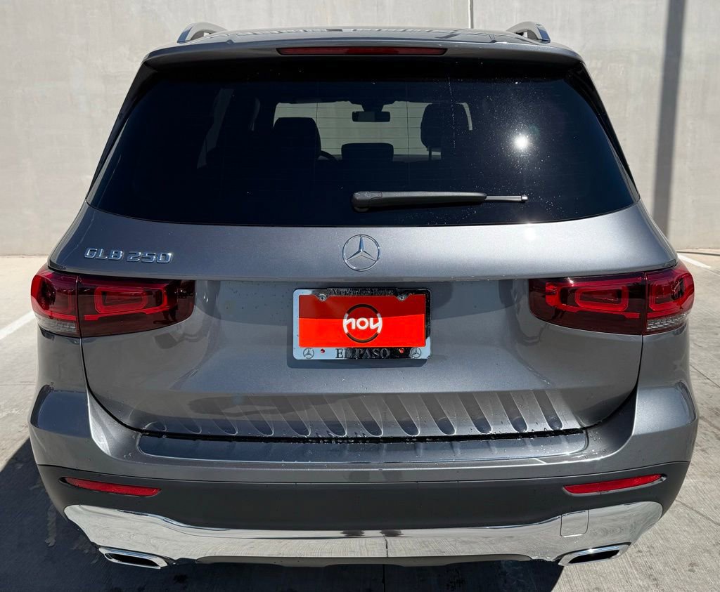 Used 2021 Mercedes-Benz GLB 250 image 4