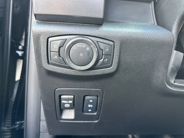 Used 2018 Ford F150 XLT w/ Equipment Group 302A Luxury AWD/4WD image 19