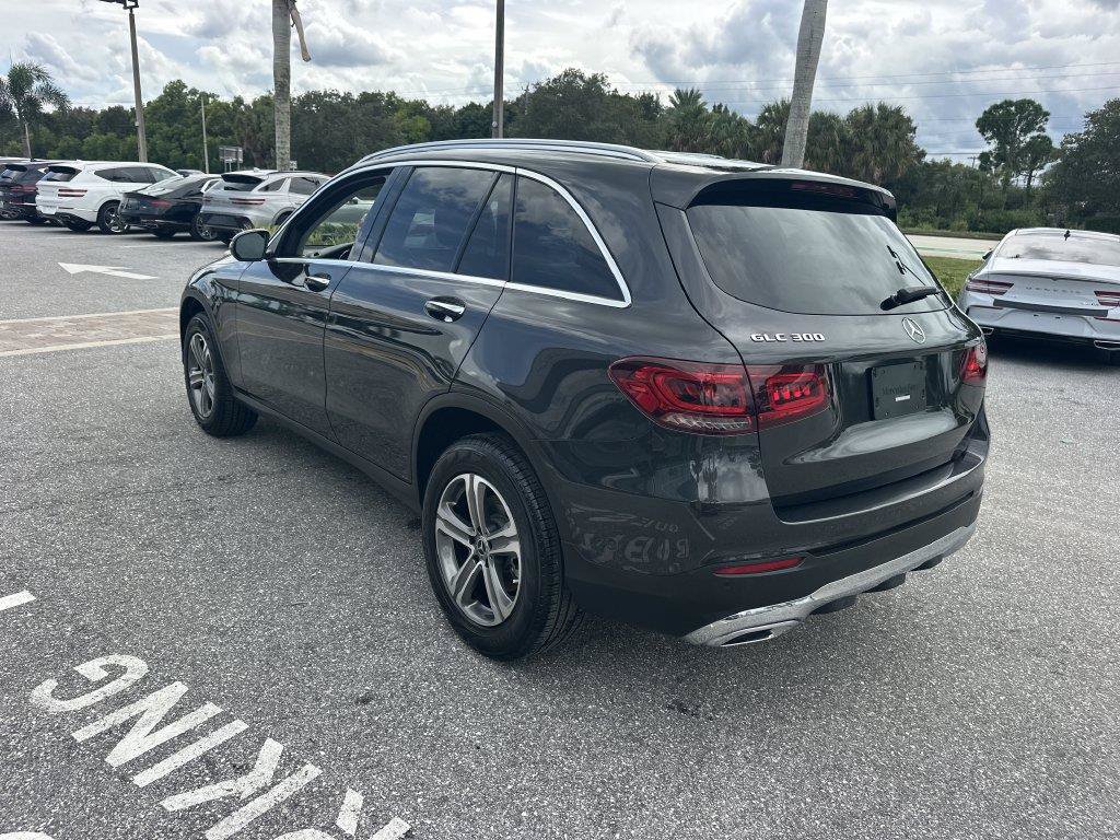 Used 2022 Mercedes-Benz GLC 300 image 9