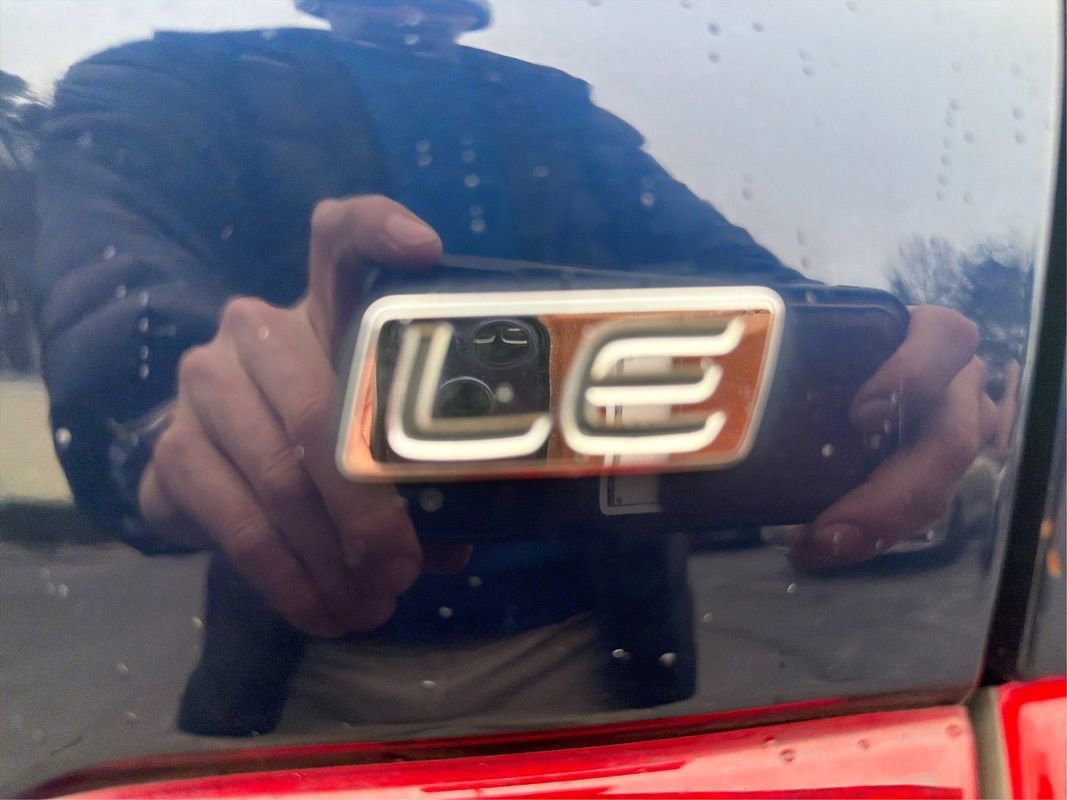 Used 2012 Toyota Corolla LE image 30