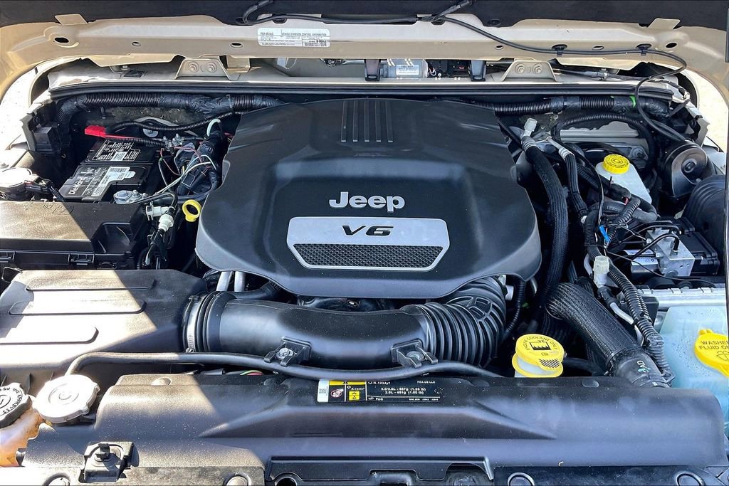 Used 2017 Jeep Wrangler Unlimited Rubicon AWD/4WD image 30