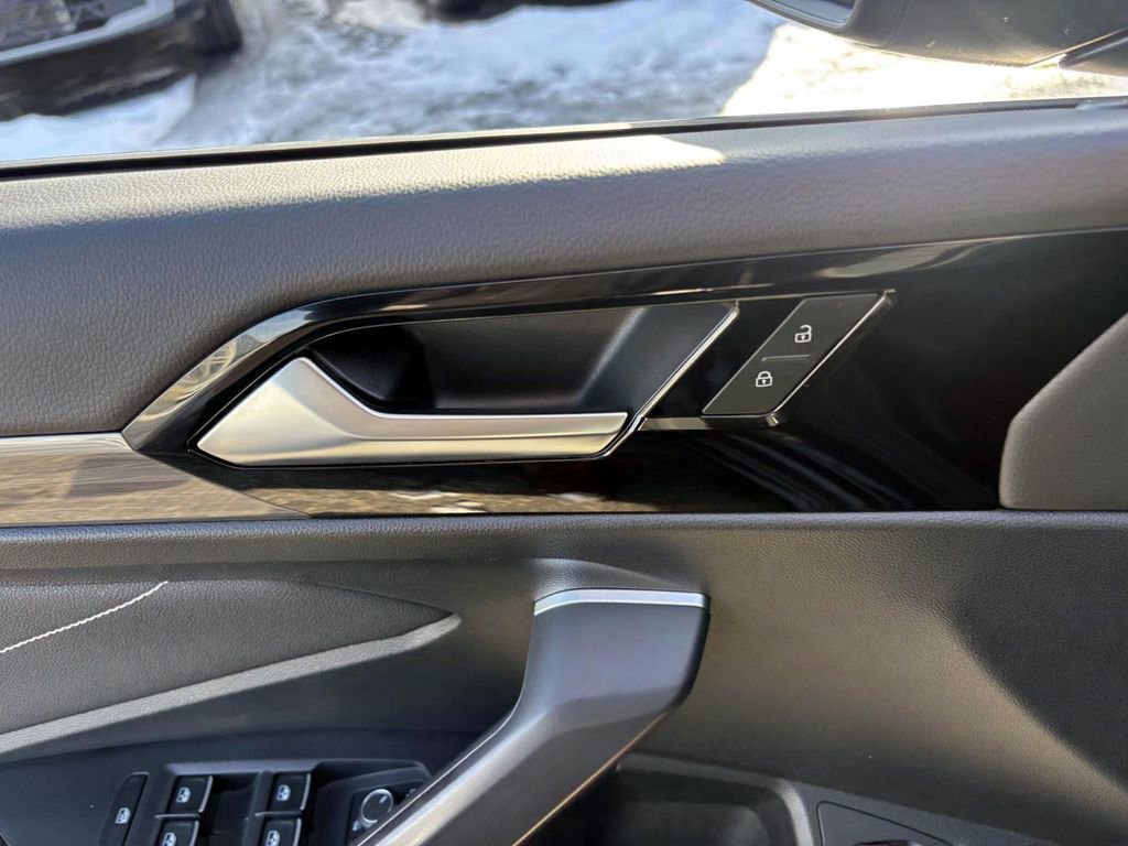 Used 2022 Volkswagen Jetta SEL image 12