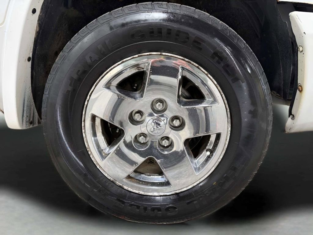 Used 2005 Dodge Dakota Laramie w/ Sport Appearance Group AWD/4WD image 35