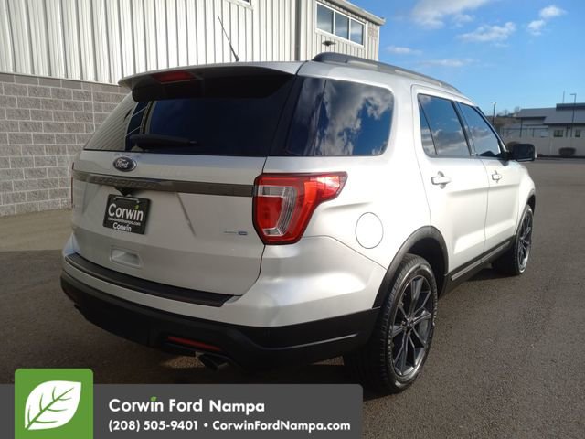 Used 2018 Ford Explorer XLT w/ Equipment Group 202A image 3