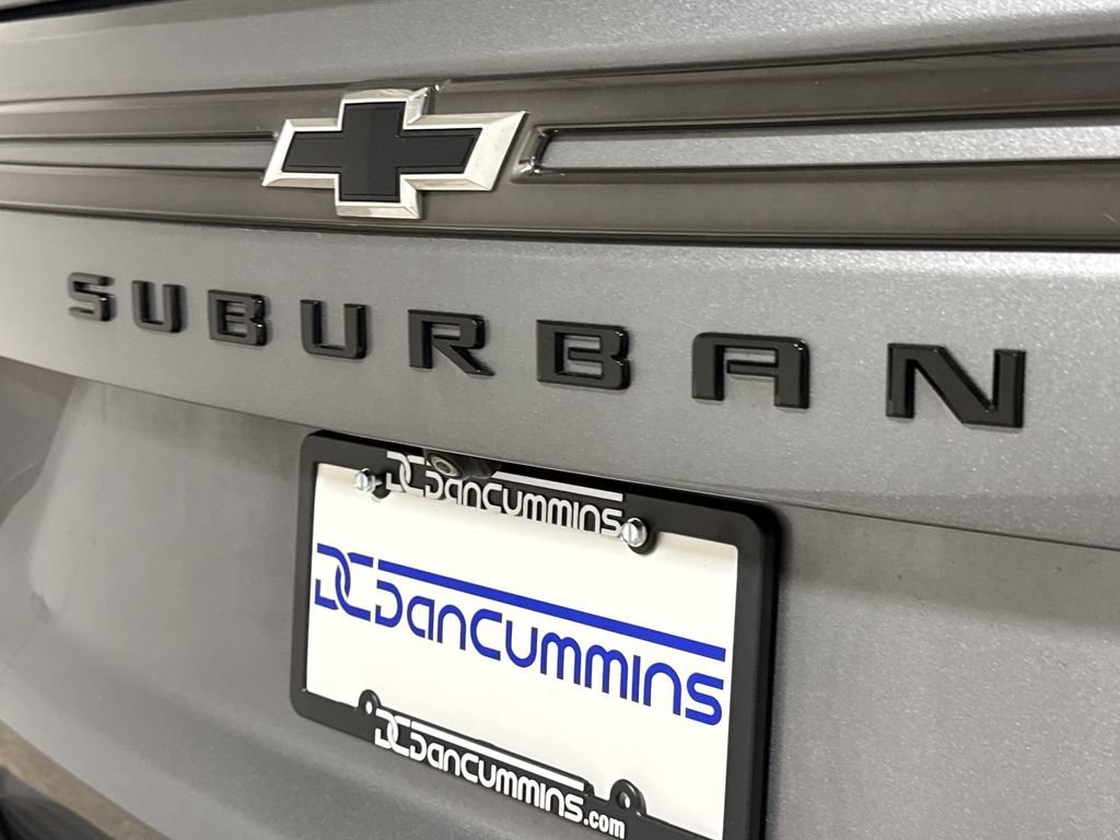 Used 2022 Chevrolet Suburban Z71 w/ Z71 Off-Road Package AWD/4WD image 28