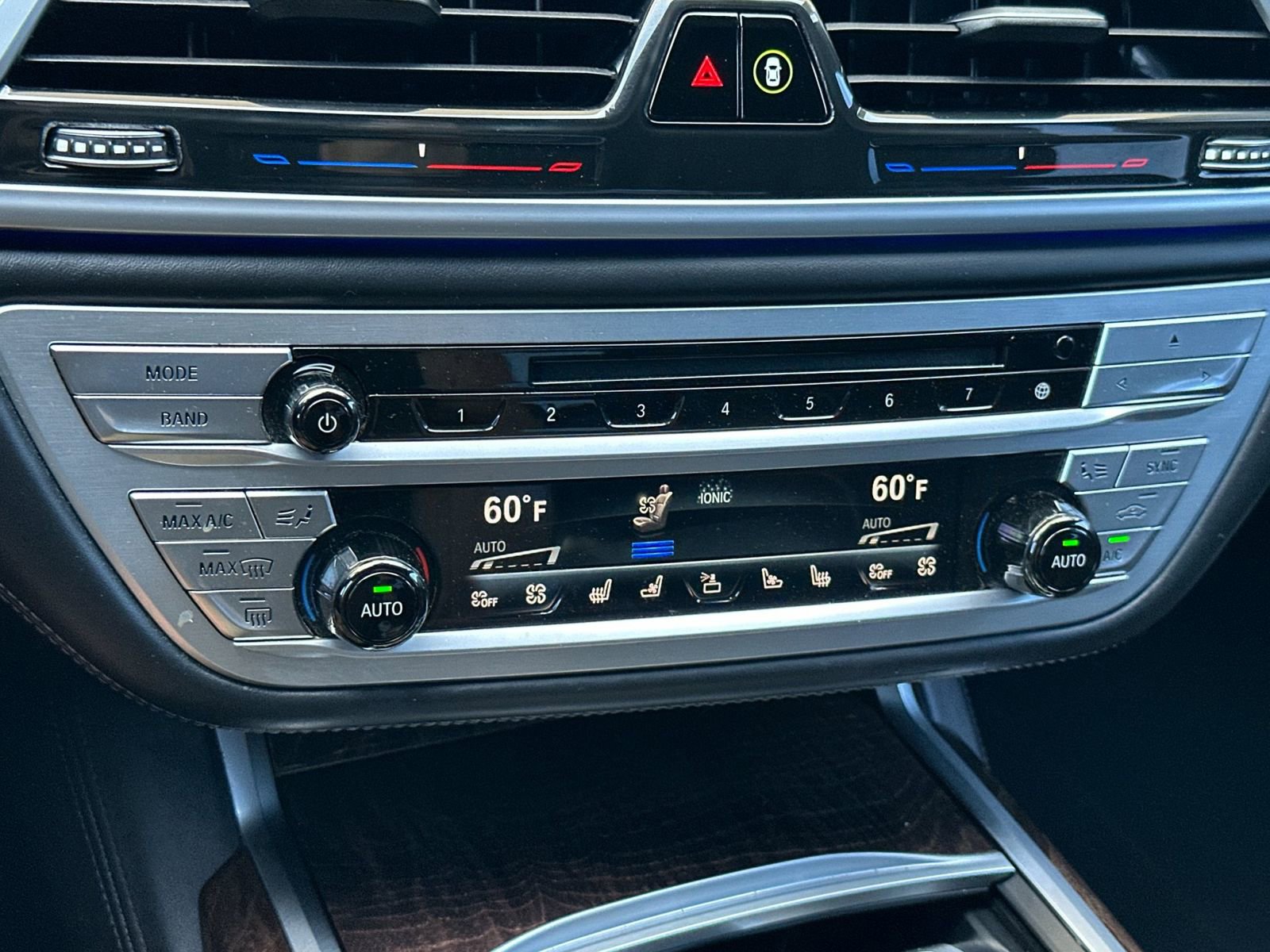 Used 2019 BMW M760i xDrive w/ Luxury Rear Seating Package AWD/4WD image 23