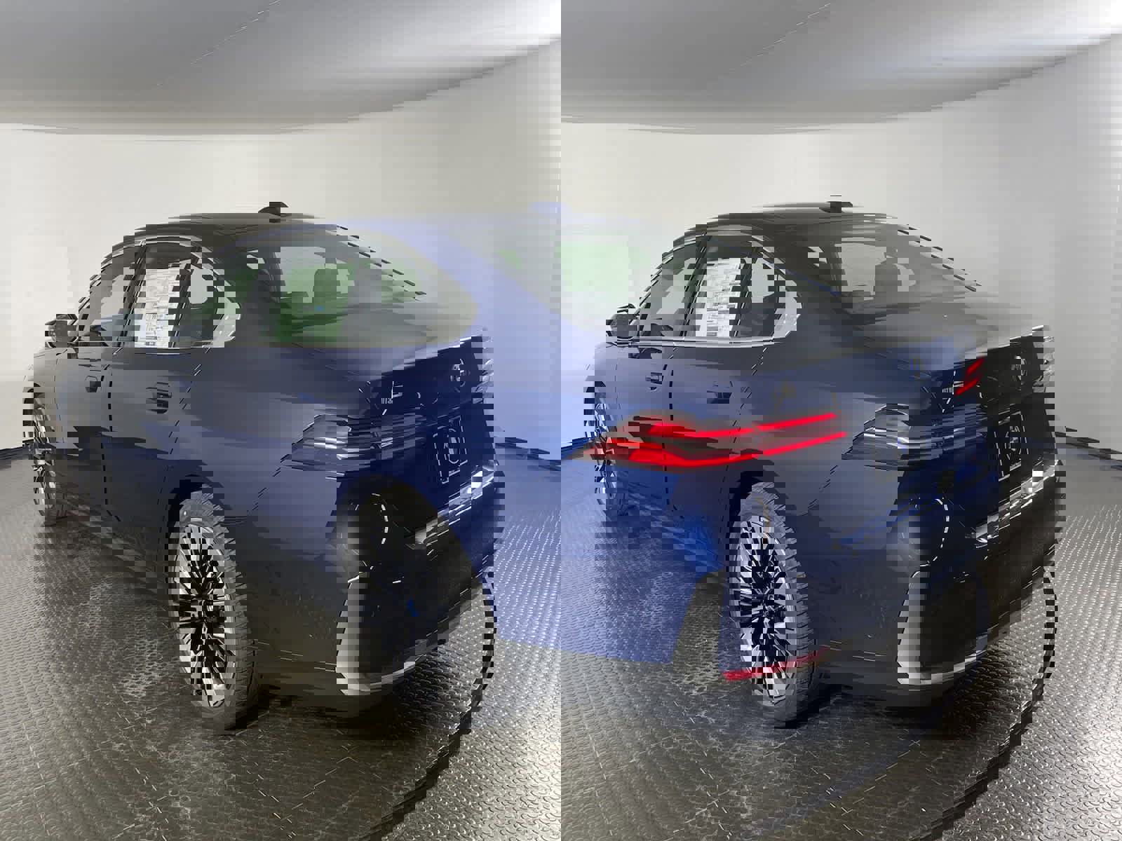 Certified 2024 BMW i5 eDrive40i w/ M Sport Package image 3