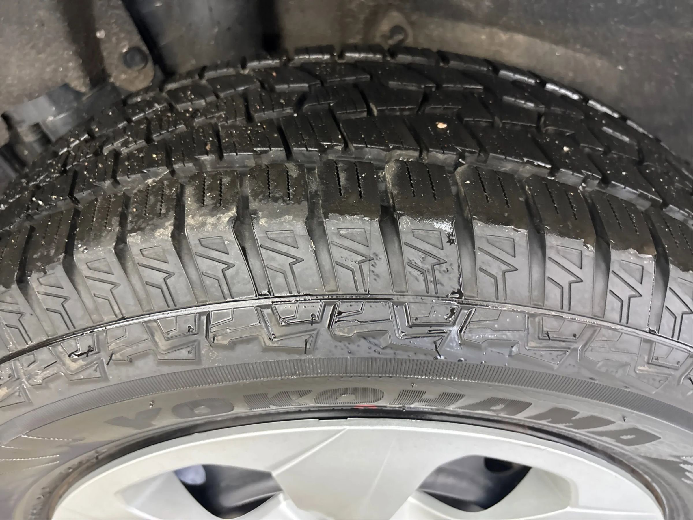 Used 2021 Toyota RAV4 LE image 32