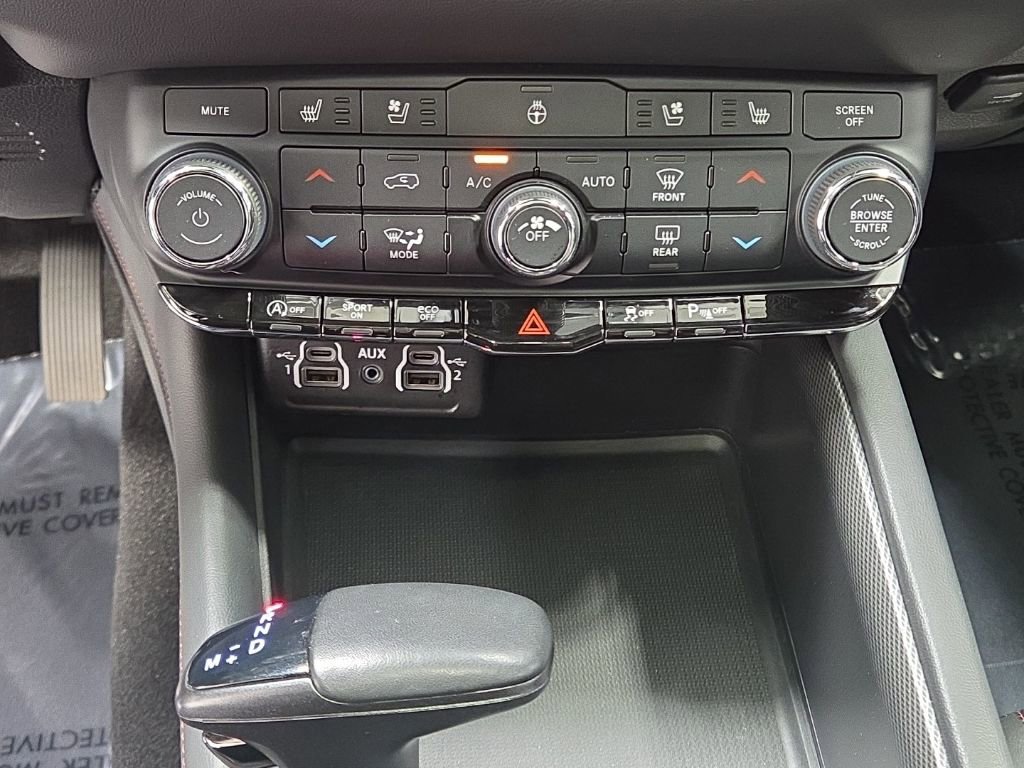 Used 2024 Dodge Durango GT AWD/4WD image 25