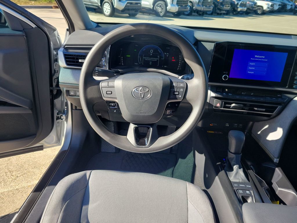 Certified 2025 Toyota Camry LE image 21