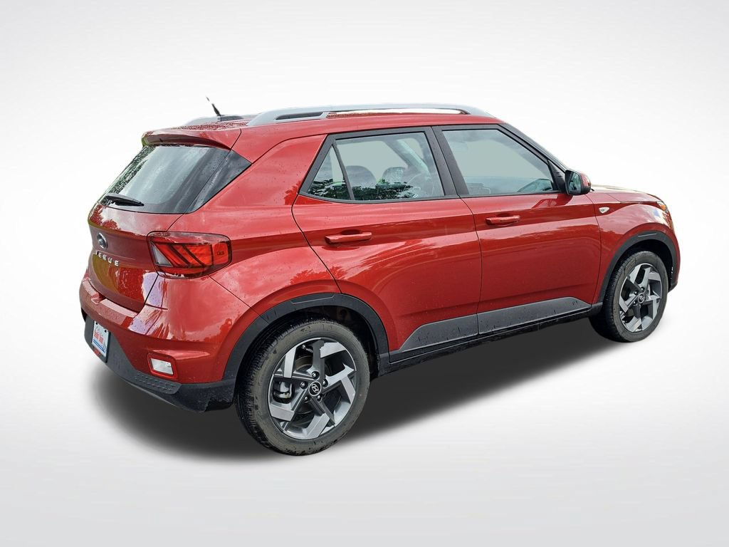 Used 2024 Hyundai Venue Limited FWD image 5