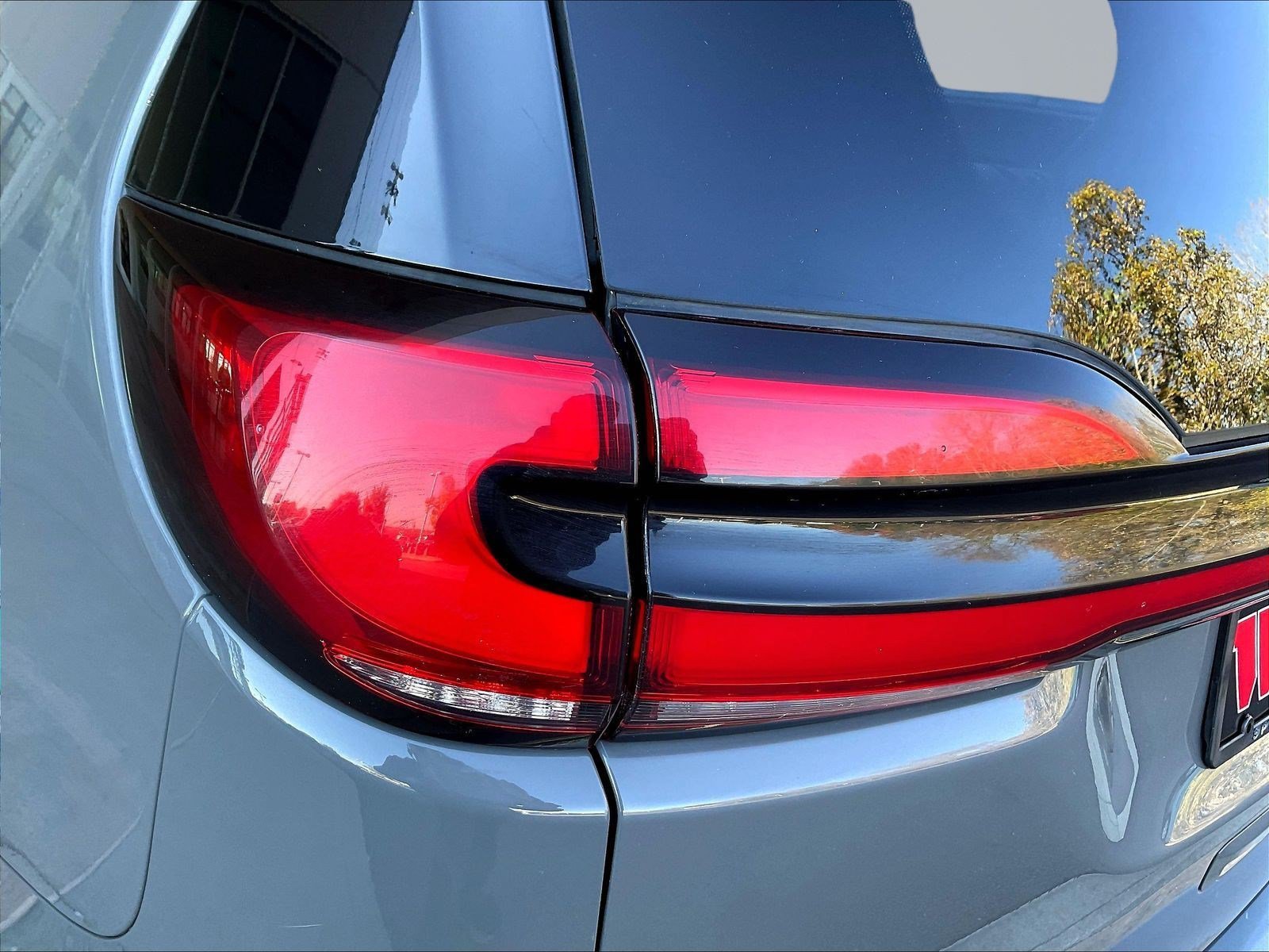 Used 2023 Chrysler Pacifica Touring-L FWD image 22