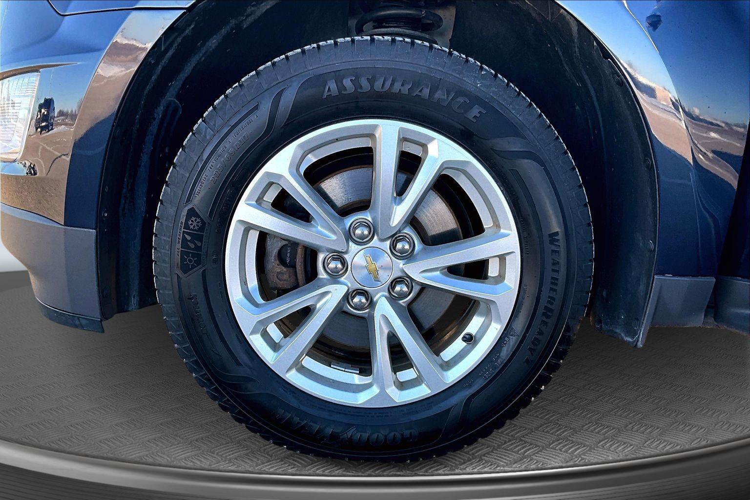 Used 2017 Chevrolet Equinox LT w/ Convenience Package image 10